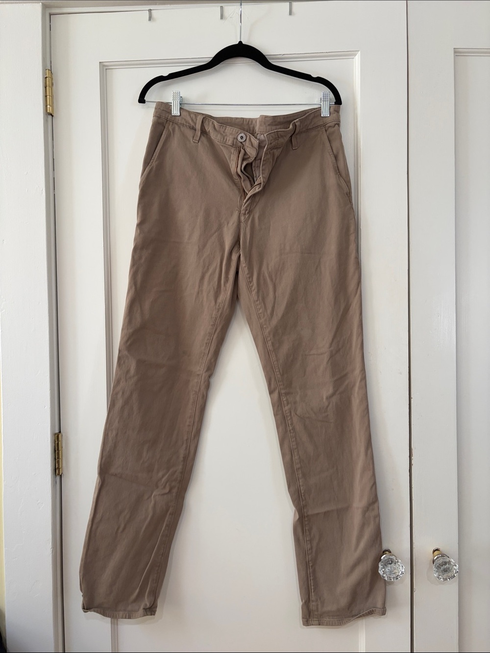 Ag Adriano Goldschmied Straight-Fit Chinos in Light Brown